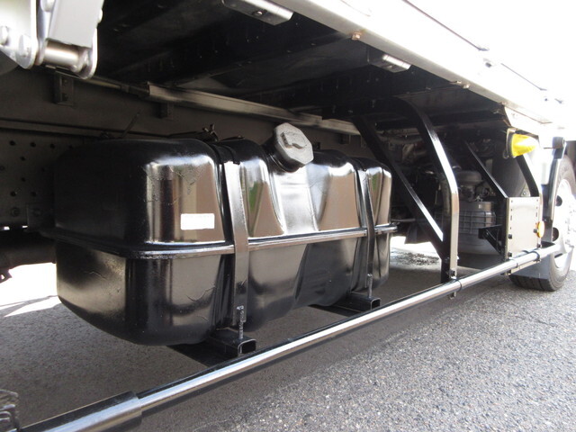 いすゞエルフアルミウイング小型（2t・3t）[写真32]