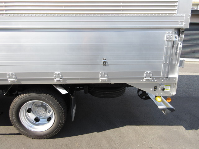 いすゞエルフアルミウイング小型（2t・3t）[写真33]