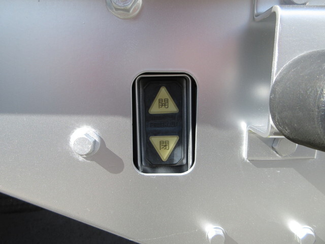 いすゞエルフアルミウイング小型（2t・3t）[写真35]