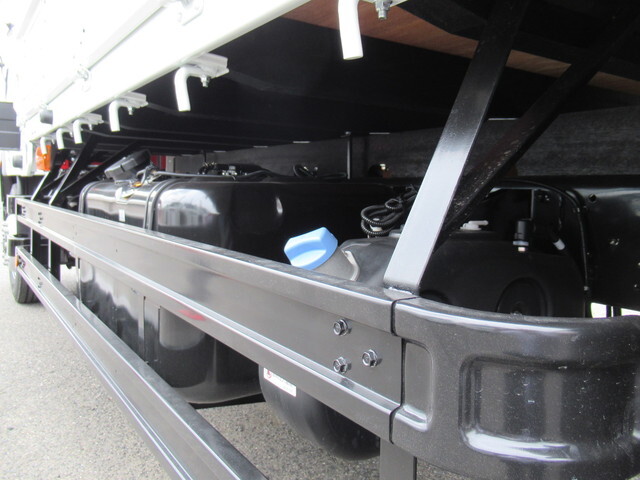 三菱ふそうファイタークレーン4段増トン（6t・8t）[写真10]