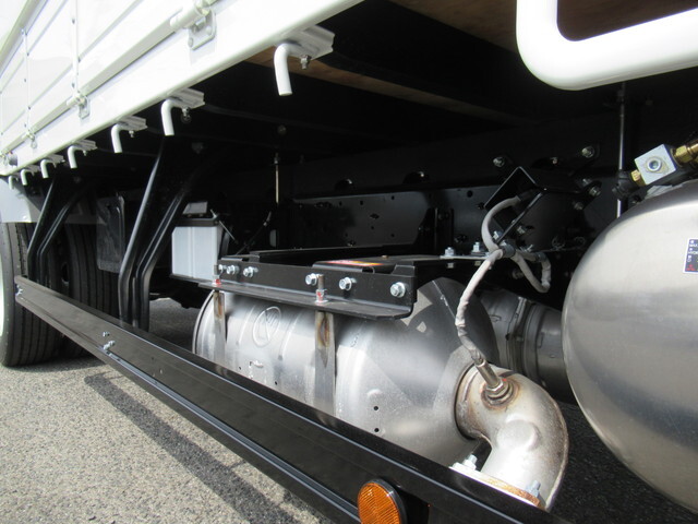 三菱ふそうファイタークレーン5段中型（4t）[写真13]