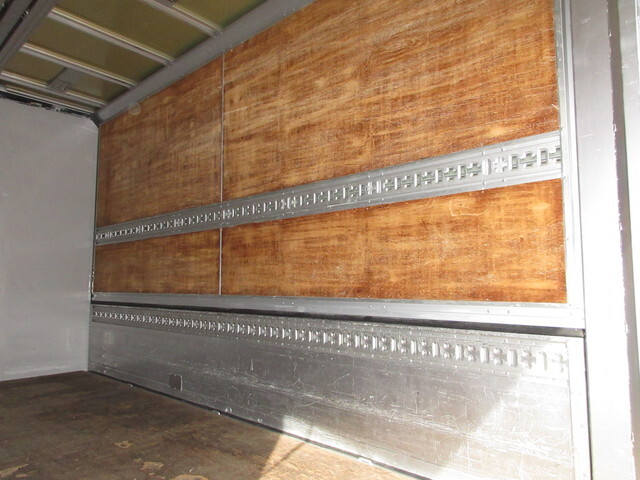 いすゞエルフアルミウイング小型（2t・3t）[写真11]