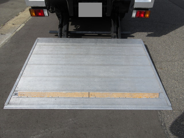 いすゞエルフアルミウイング小型（2t・3t）[写真15]