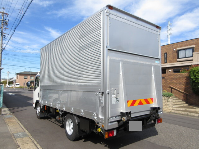 いすゞエルフアルミウイング小型（2t・3t）[写真02]