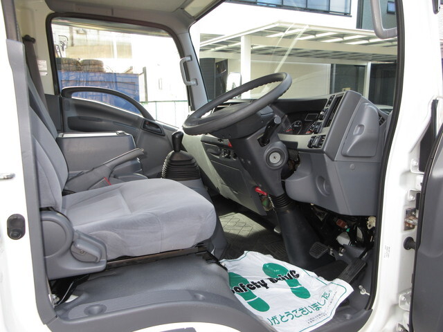 いすゞエルフアルミウイング小型（2t・3t）[写真24]