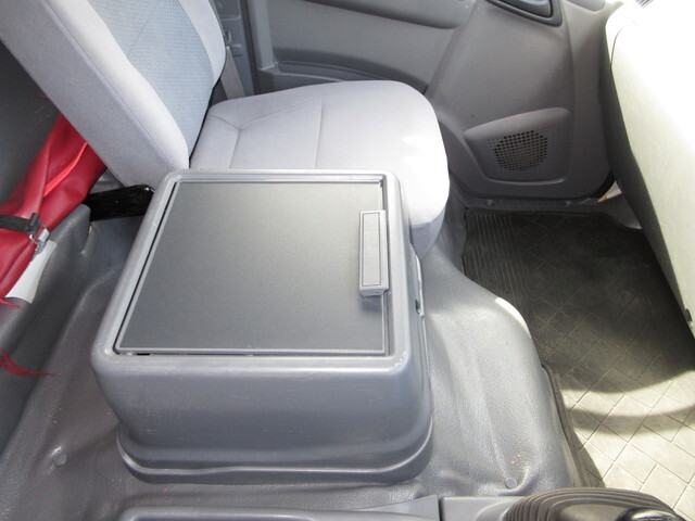 いすゞエルフアルミウイング小型（2t・3t）[写真26]