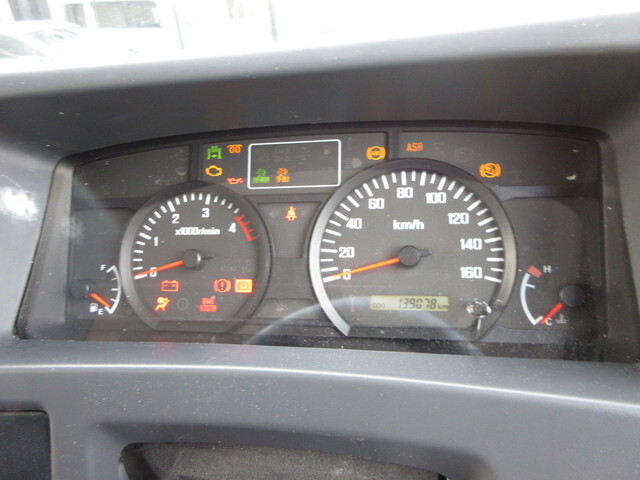 いすゞエルフアルミウイング小型（2t・3t）[写真30]