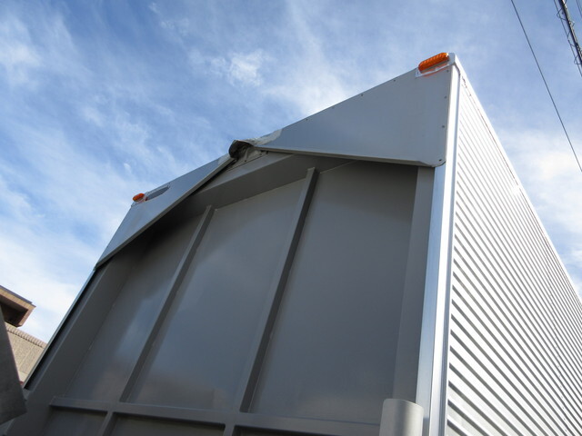 いすゞエルフアルミウイング小型（2t・3t）[写真37]