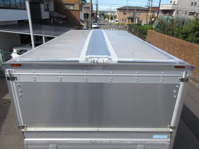 いすゞエルフアルミウイング小型（2t・3t）[写真40]