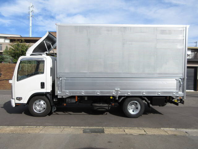 いすゞエルフアルミウイング小型（2t・3t）[写真06]