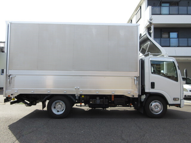 いすゞエルフアルミウイング小型（2t・3t）[写真07]