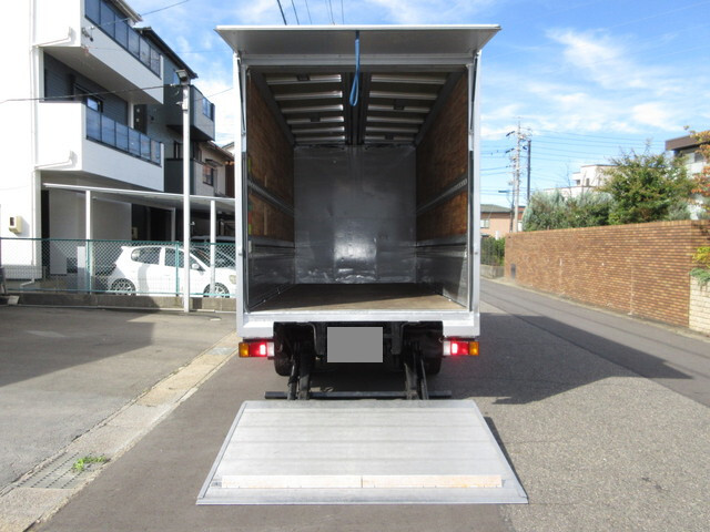 いすゞエルフアルミウイング小型（2t・3t）[写真09]