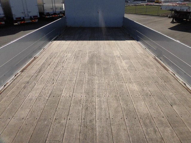 三菱ふそうファイターアルミブロック増トン（6t・8t）[写真07]