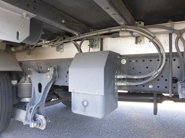 いすゞフォワードアルミウイング中型（4t）[写真14]