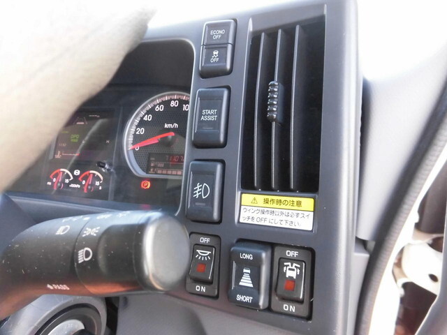 いすゞフォワードアルミウイング中型（4t）[写真19]