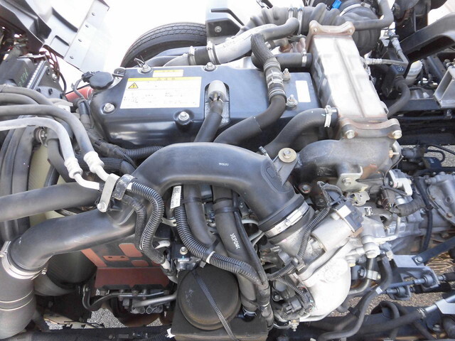 いすゞフォワードアルミウイング中型（4t）[写真23]