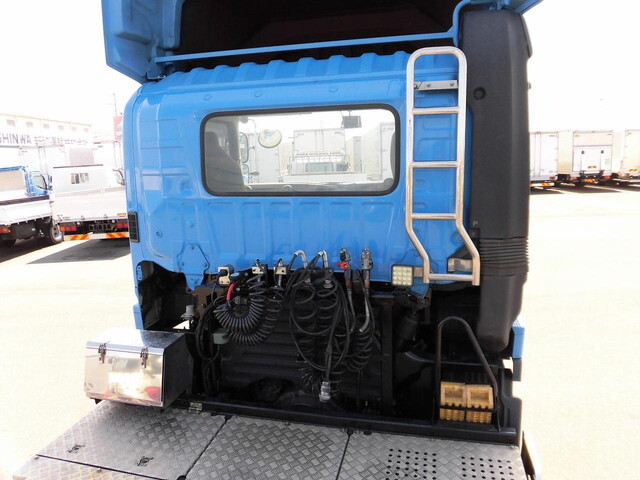 日野プロフィアトレーラーヘッド（トラクターヘッド）大型（10t）[写真10]