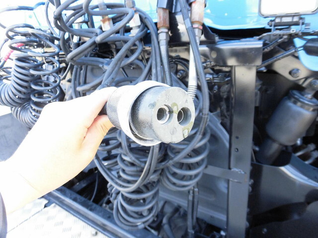 日野プロフィアトレーラーヘッド（トラクターヘッド）大型（10t）[写真11]