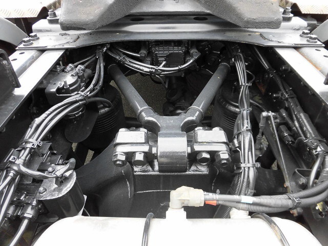 日野プロフィアトレーラーヘッド（トラクターヘッド）大型（10t）[写真15]