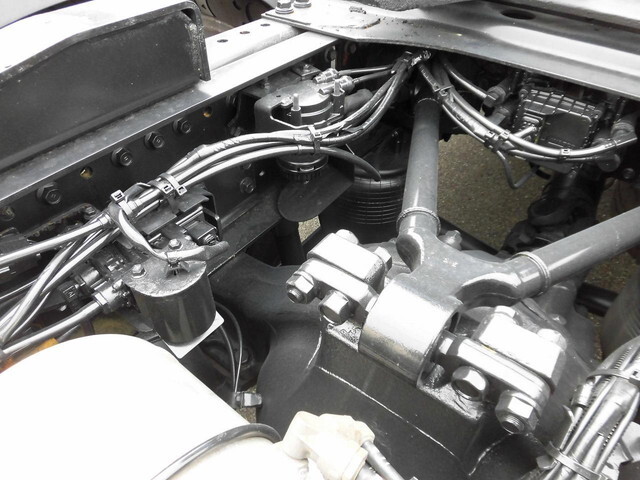 日野プロフィアトレーラーヘッド（トラクターヘッド）大型（10t）[写真16]