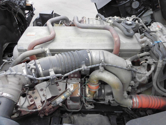 日野プロフィアトレーラーヘッド（トラクターヘッド）大型（10t）[写真25]