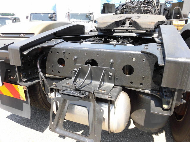 日野プロフィアトレーラーヘッド（トラクターヘッド）大型（10t）[写真28]
