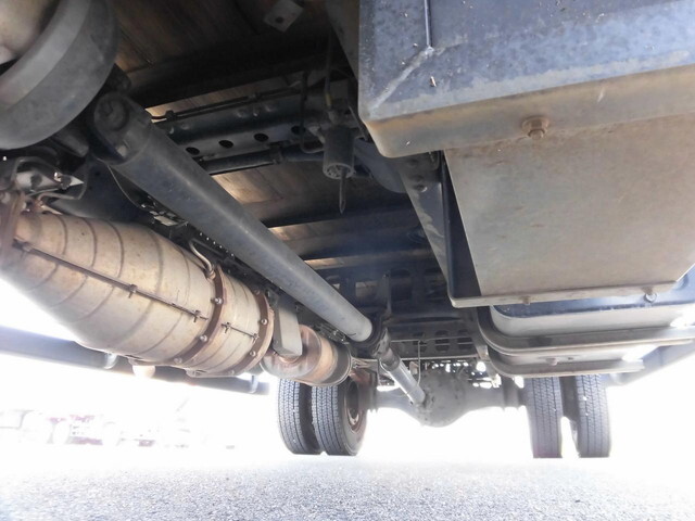 いすゞフォワード平ボディ中型（4t）[写真10]