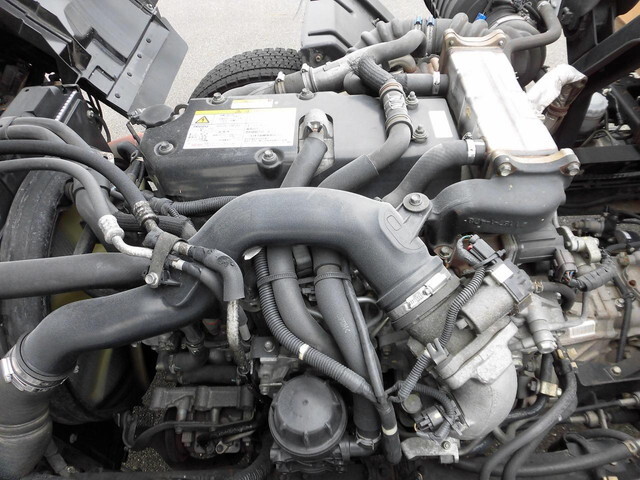 いすゞフォワード平ボディ中型（4t）[写真21]