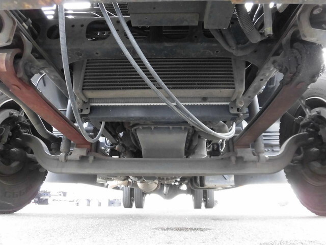 いすゞフォワード平ボディ中型（4t）[写真23]