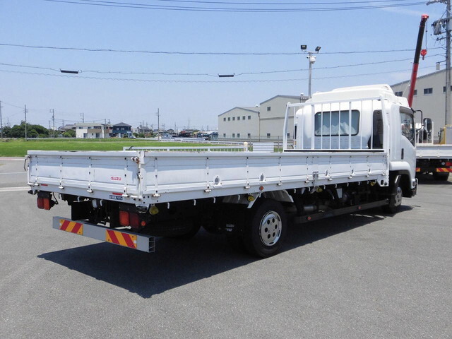 いすゞフォワード平ボディ中型（4t）[写真03]