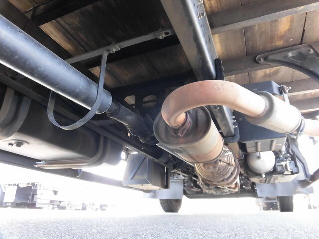 いすゞフォワード平ボディ中型（4t）[写真09]