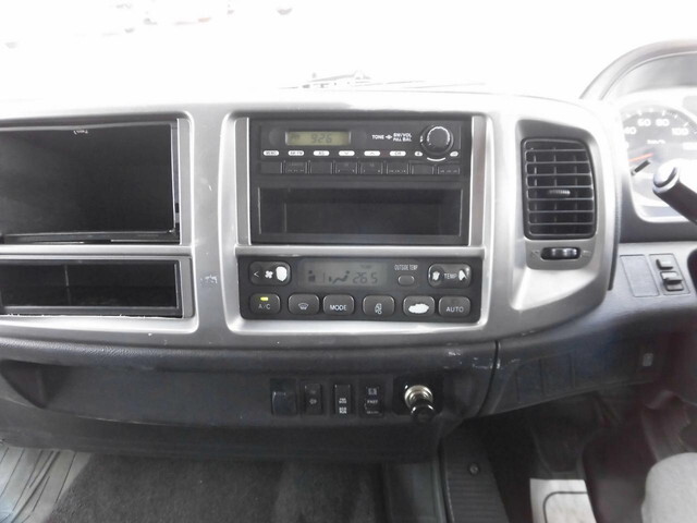 日野レンジャーアルミブロック中型（4t）[写真18]