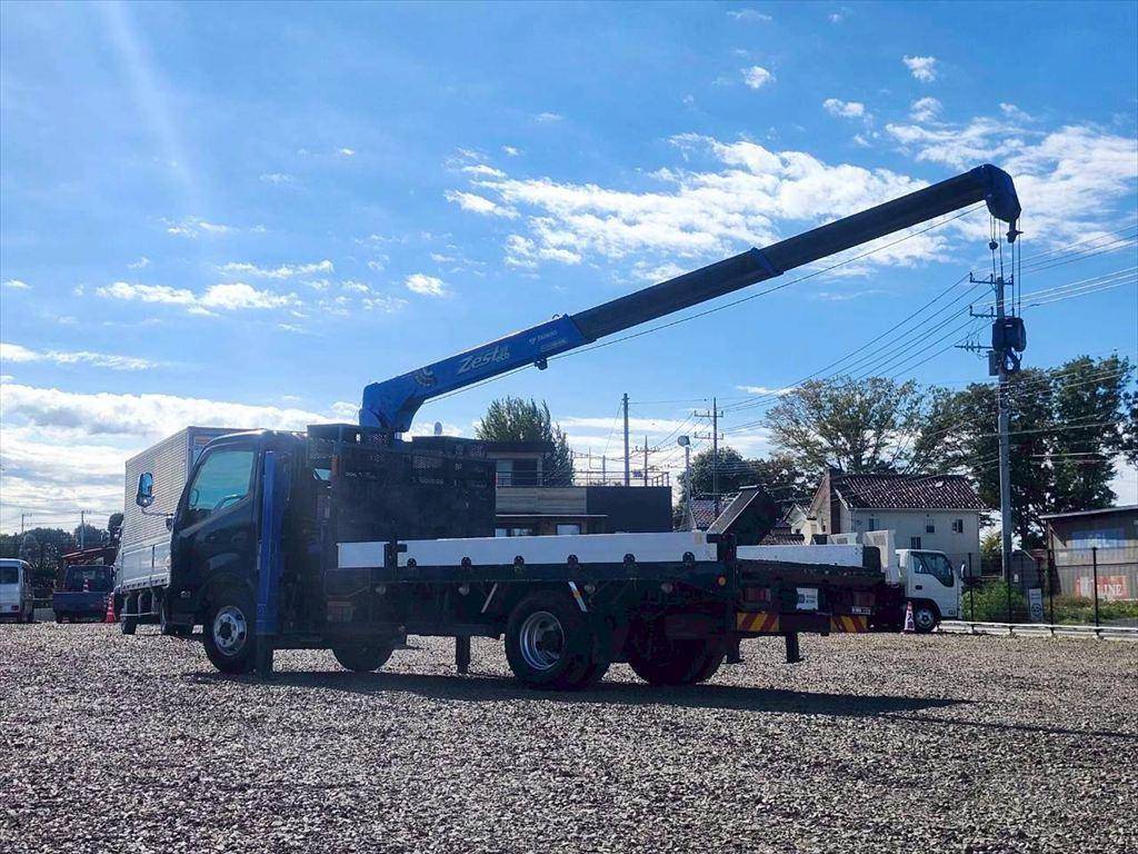 日野デュトロセルフクレーン3段小型（2t・3t）[写真12]