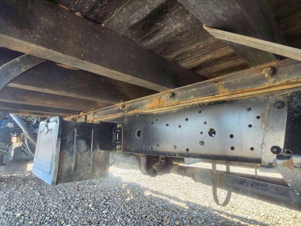 日野デュトロセルフクレーン3段小型（2t・3t）[写真16]