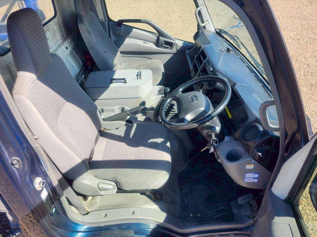 日野デュトロセルフクレーン3段小型（2t・3t）[写真20]