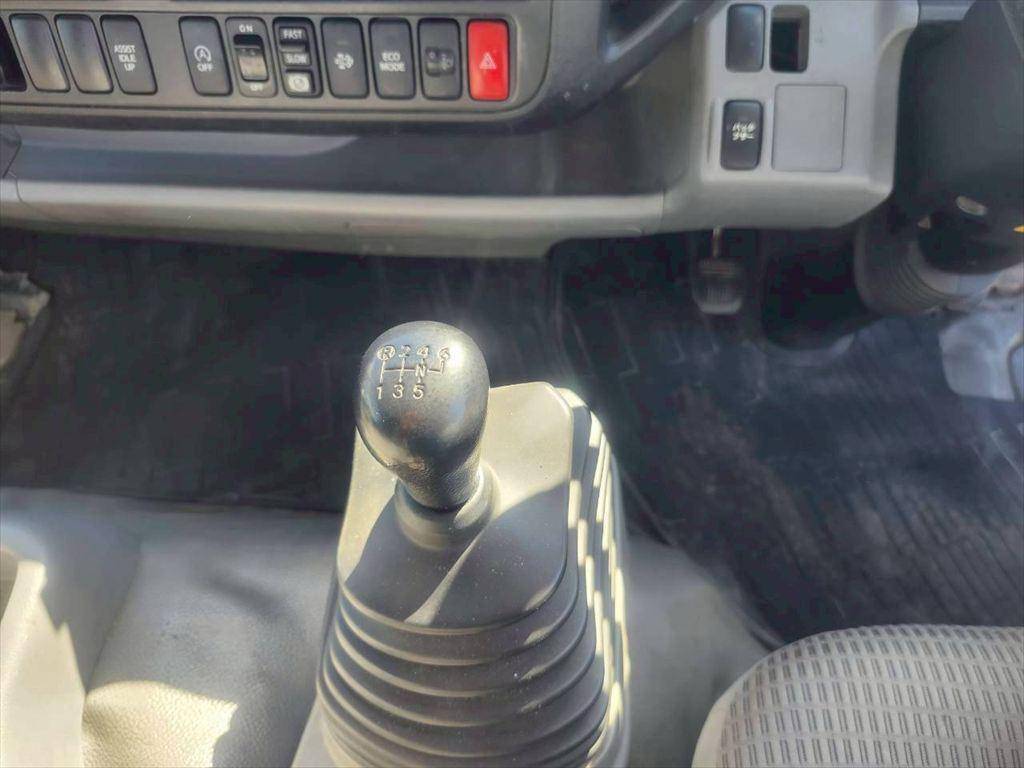 日野デュトロセルフクレーン3段小型（2t・3t）[写真22]