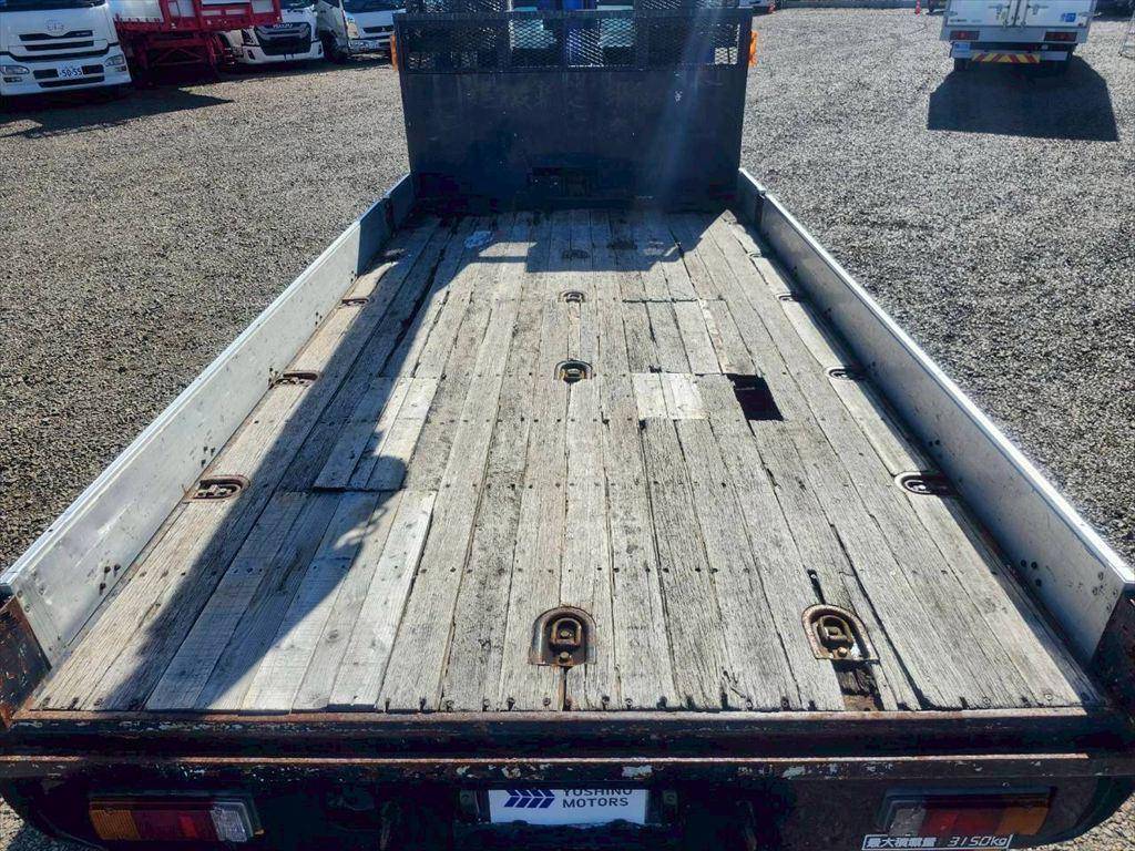 日野デュトロセルフクレーン3段小型（2t・3t）[写真09]