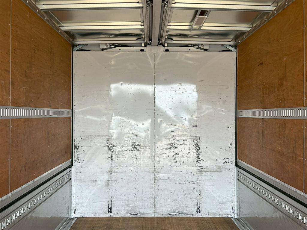 三菱ふそうファイターアルミウイング増トン（6t・8t）[写真07]