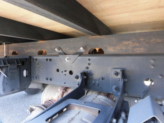 三菱ふそうファイター平ボディ中型（4t）[写真13]