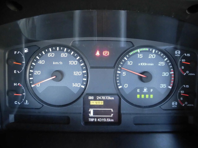 三菱ふそうファイター平ボディ中型（4t）[写真19]