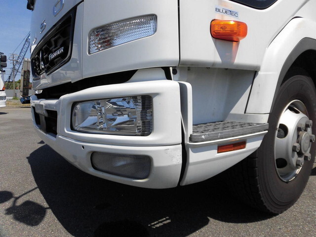 三菱ふそうファイター平ボディ中型（4t）[写真26]