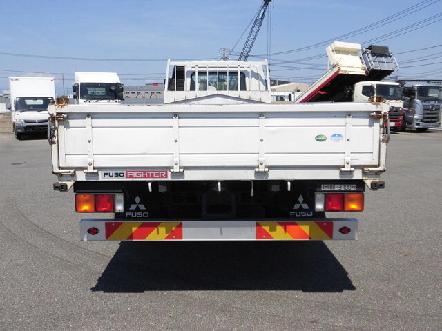 三菱ふそうファイター平ボディ中型（4t）[写真06]