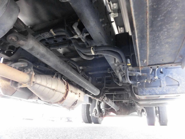 いすゞフォワードアルミウイング中型（4t）[写真10]