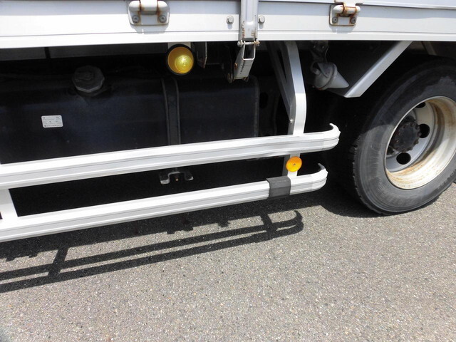 いすゞフォワードアルミウイング中型（4t）[写真28]