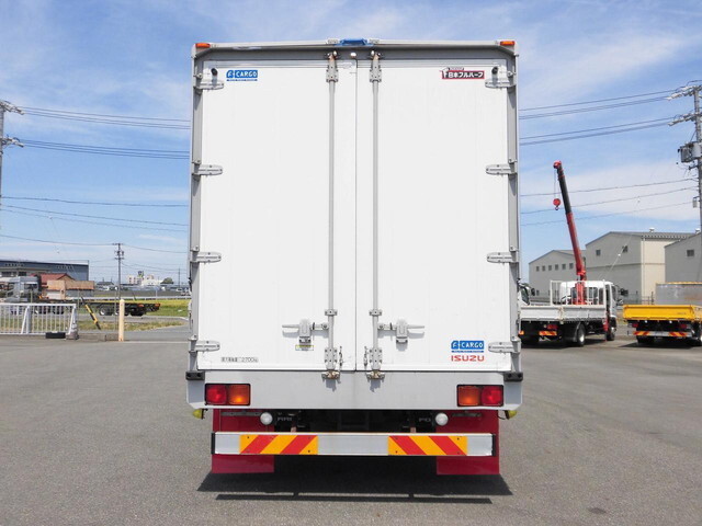 いすゞフォワードアルミウイング中型（4t）[写真06]