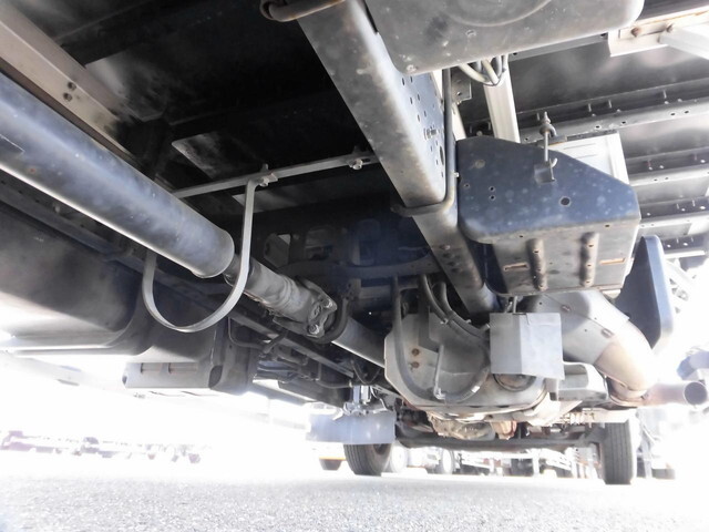 いすゞフォワードアルミウイング中型（4t）[写真09]