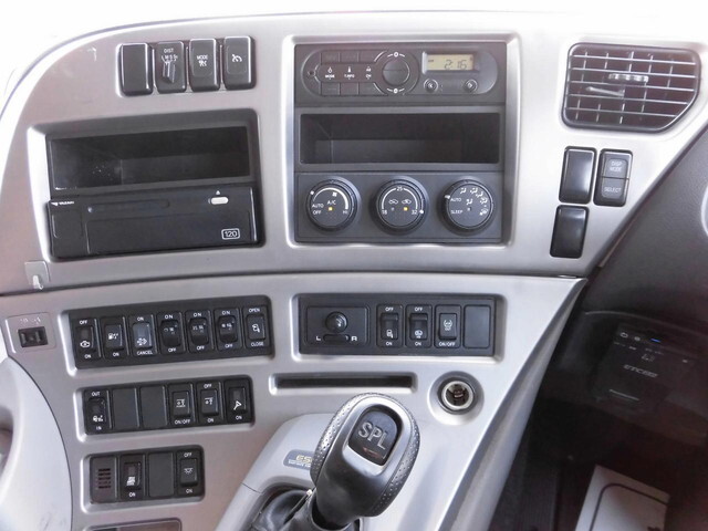 UDトラックスその他の車種アルミブロック大型（10t）[写真18]