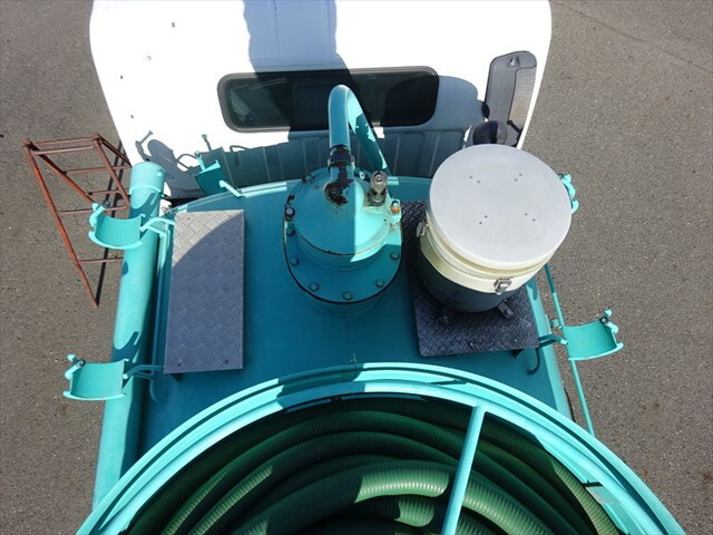 三菱ふそうキャンターバキュームカー小型（2t・3t）[写真17]