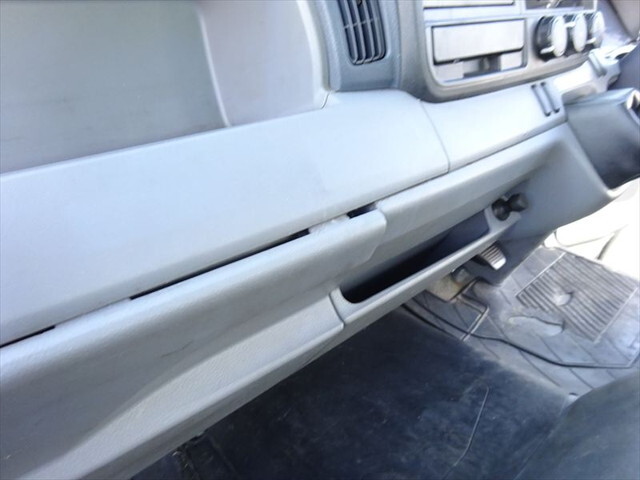 三菱ふそうキャンターバキュームカー小型（2t・3t）[写真27]