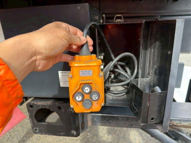 いすゞフォワードアルミバン中型（4t）[写真11]